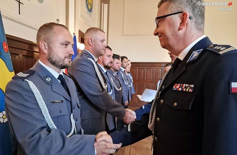 Uroczyste obchody Święta Policji w Pszczynie. Wręczono awanse