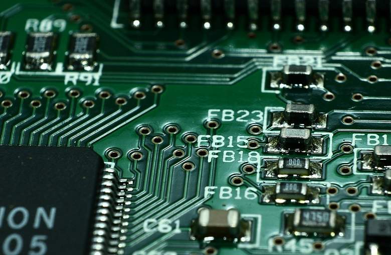 Tworzenie układów elektronicznych – od projektowania po realizację